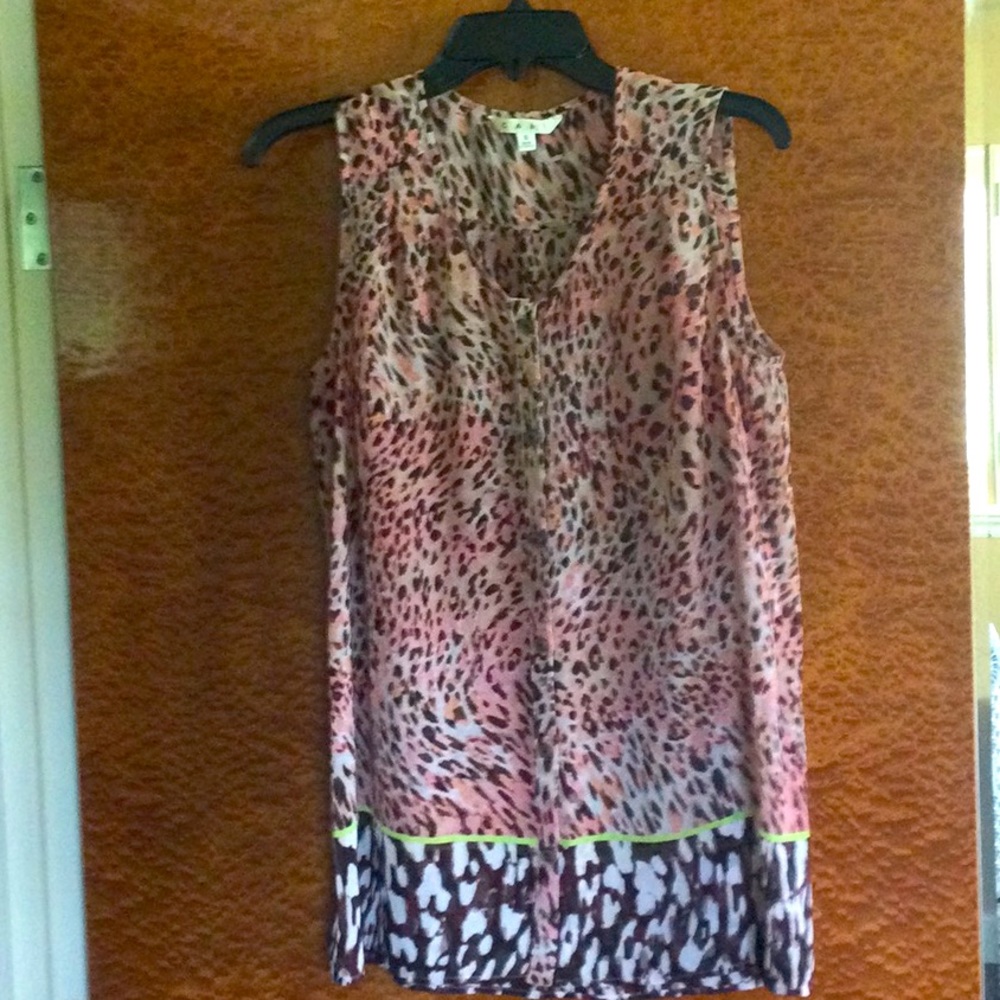 Lightweight sheer animal print top.